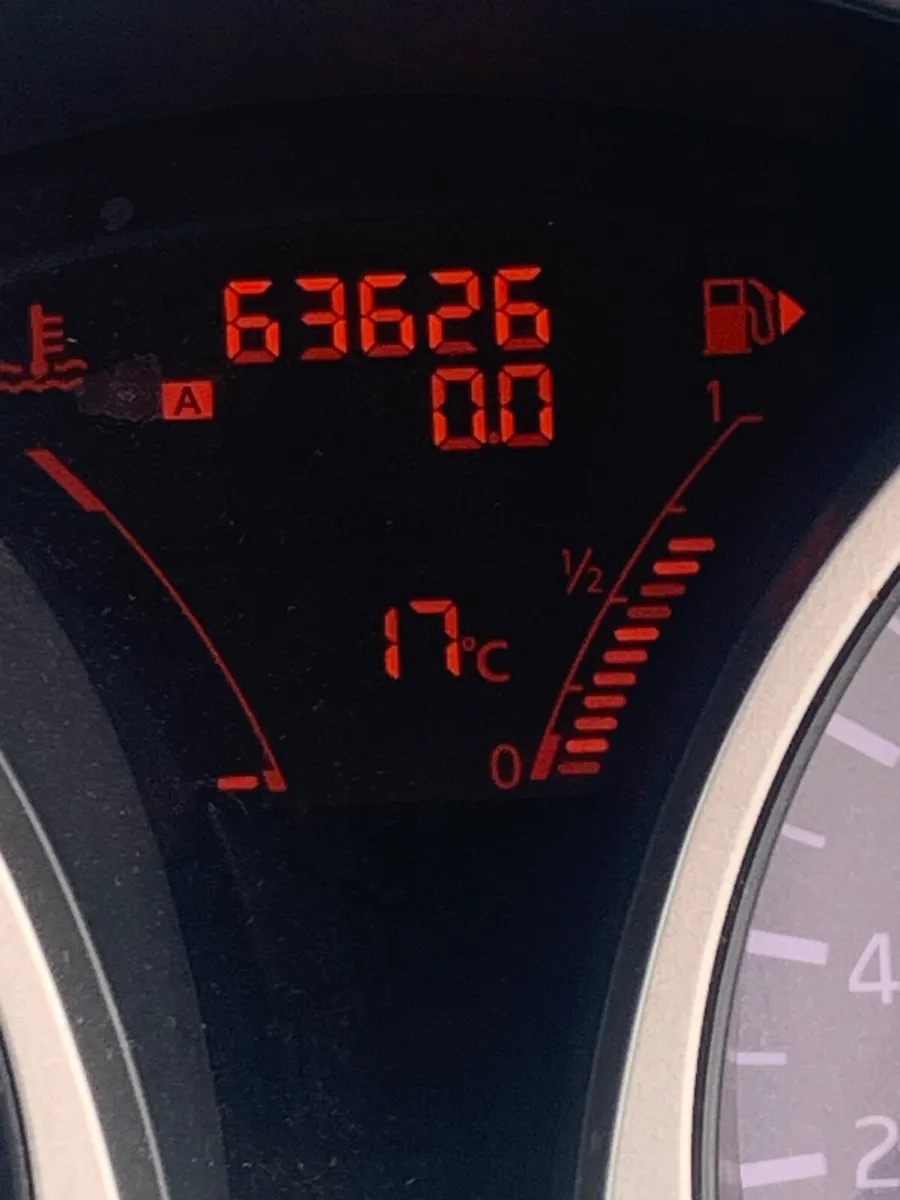 2011 NISSAN JUKE PETROL - Image 4