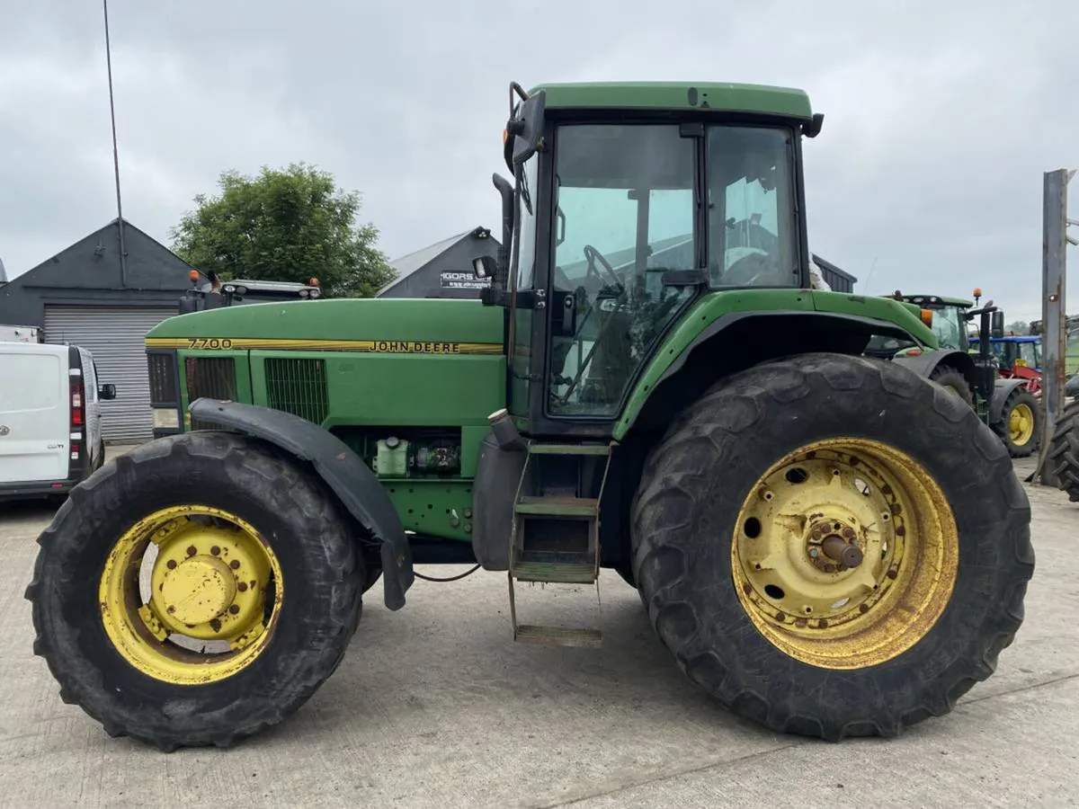 1995 John Deere 7700 - Image 2