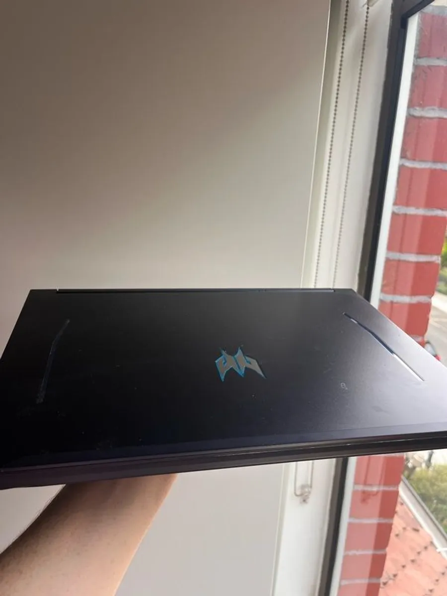 ACER Predator Helios 300 Laptop - Image 2