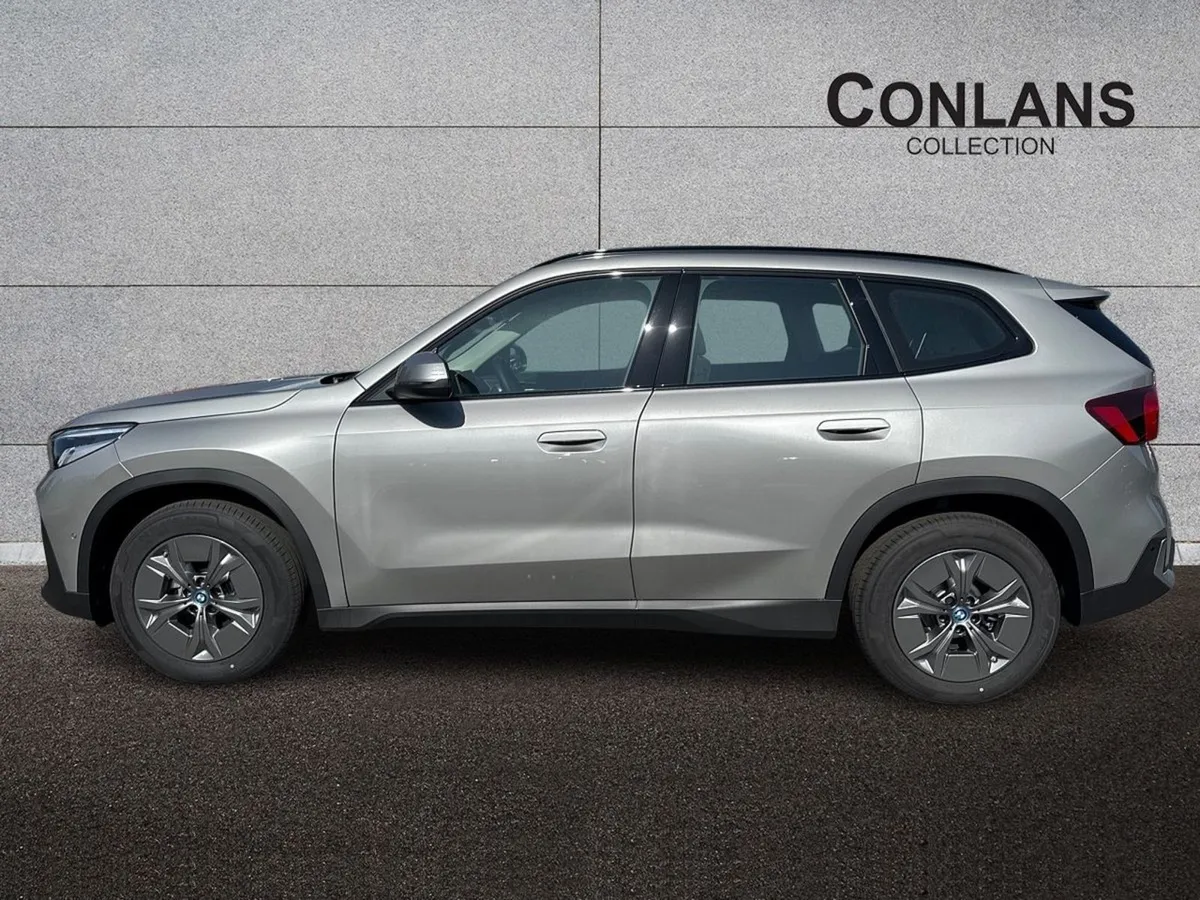 BMW iX1 Edrive 20 Sport - Image 3