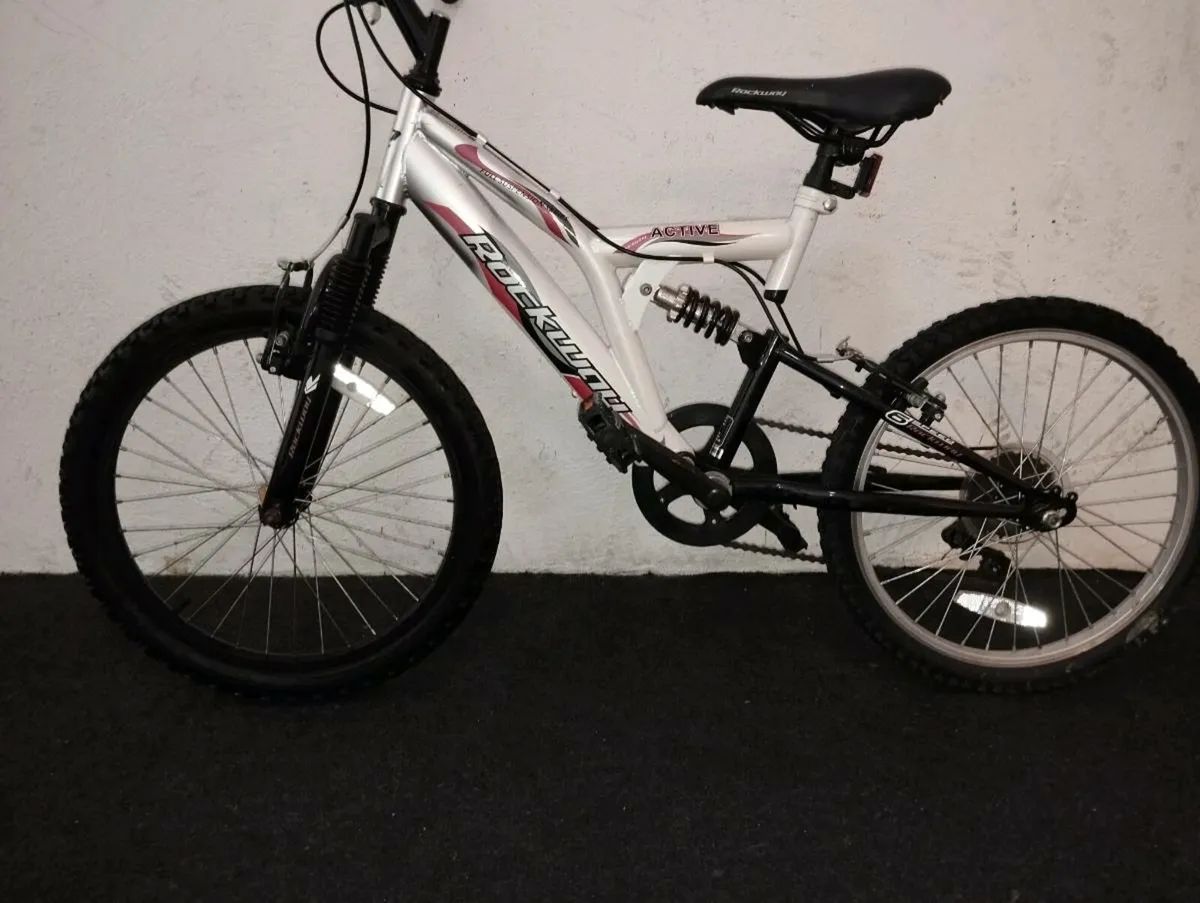 Boys 20inch bike - Image 2