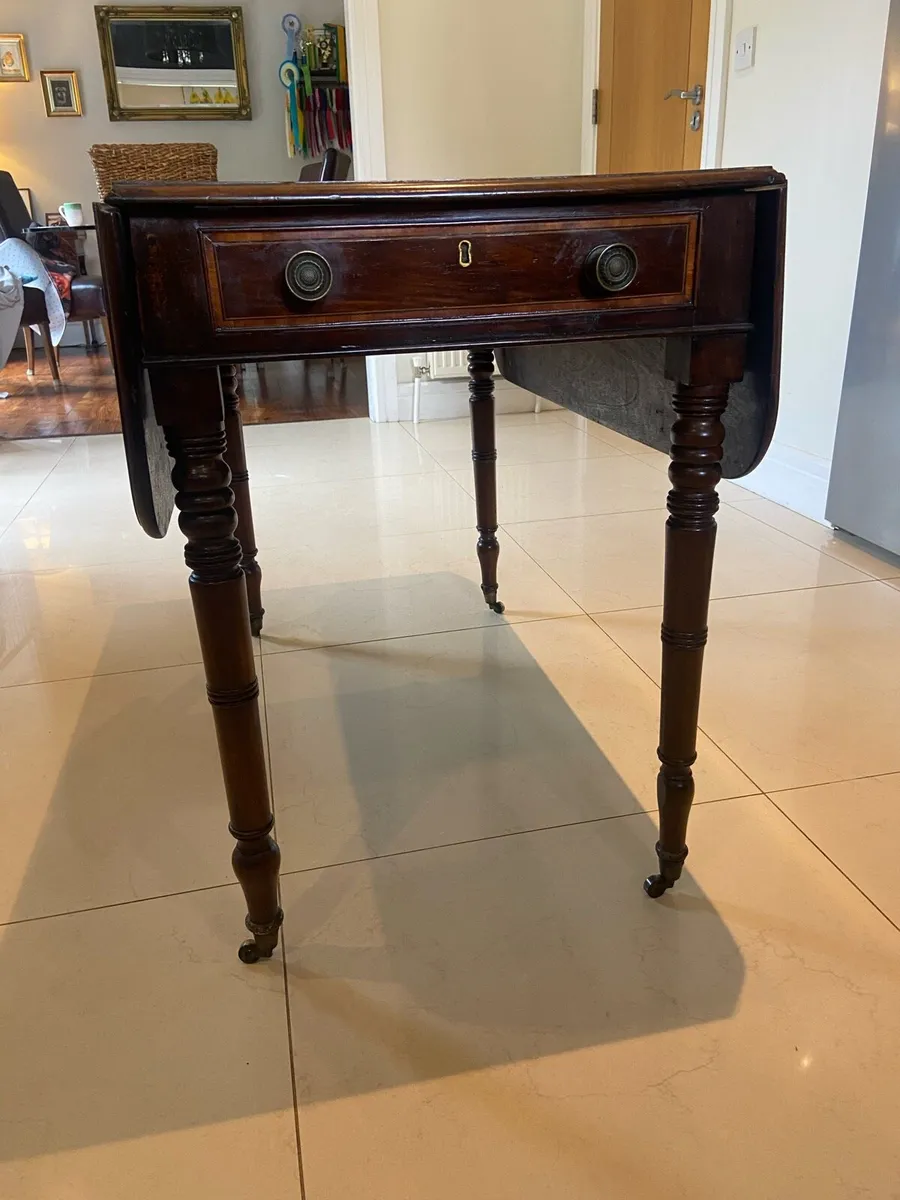 Antique Georgian Mahogany Pembroke Table - Image 1