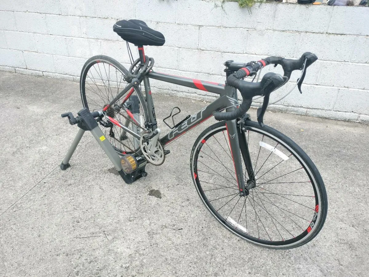 Ladies racing bike - Image 1