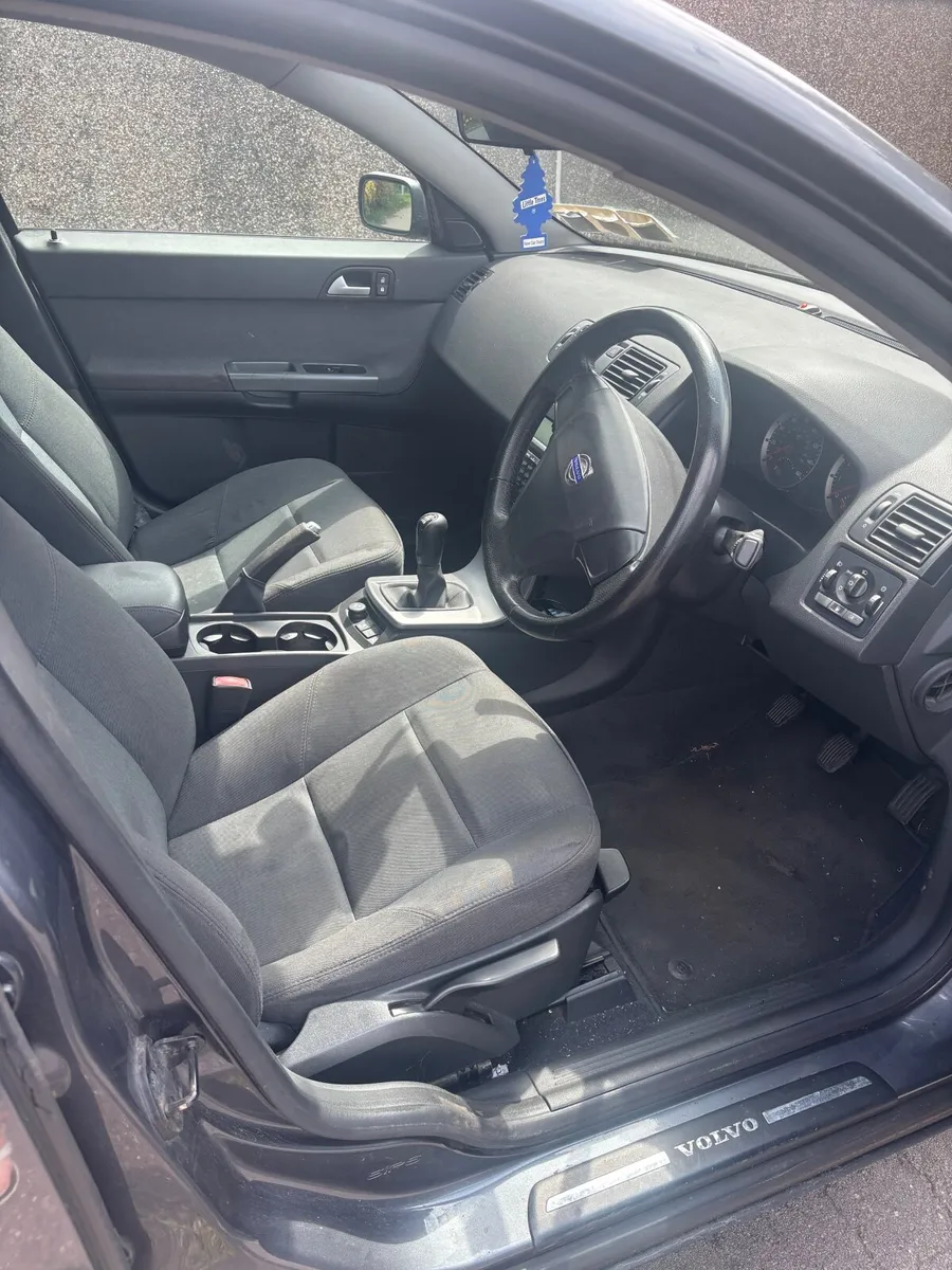 Volvo 40 Series 2005 - Image 2