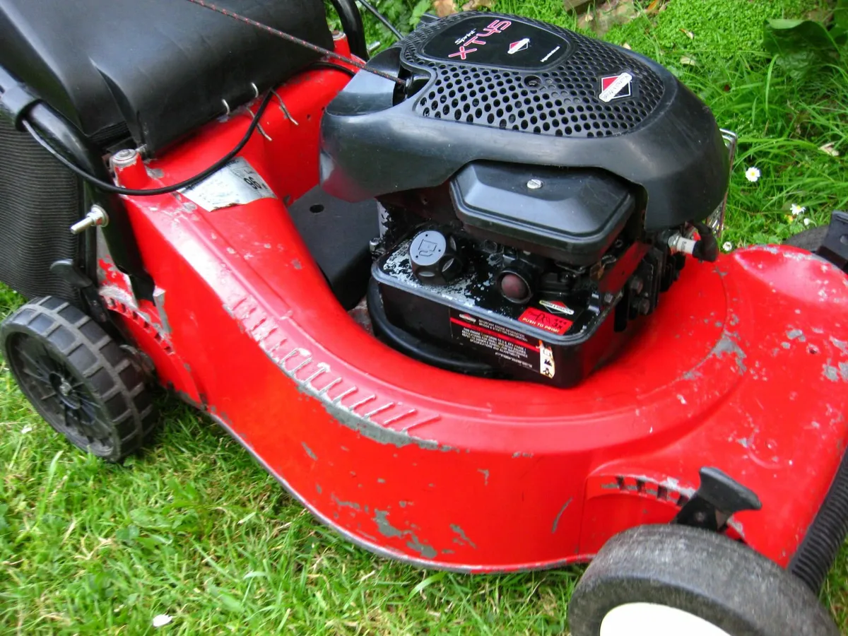 Sandri Garden Briggs&Stratton Petrol Mower- Italy - Image 4