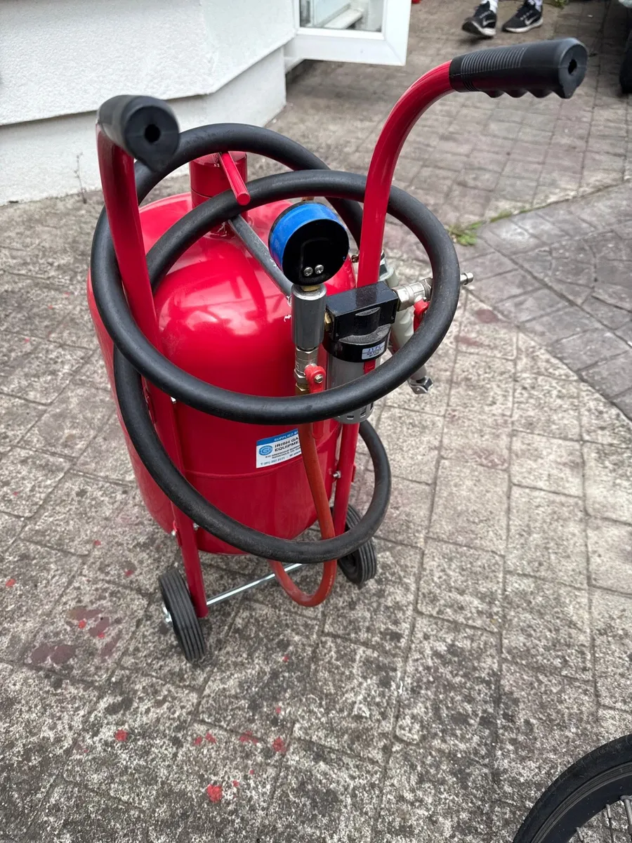 Sand blaster - Image 2