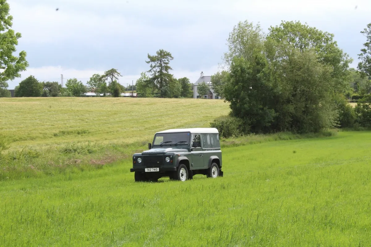 Land Rover Defender 2007 - Image 4