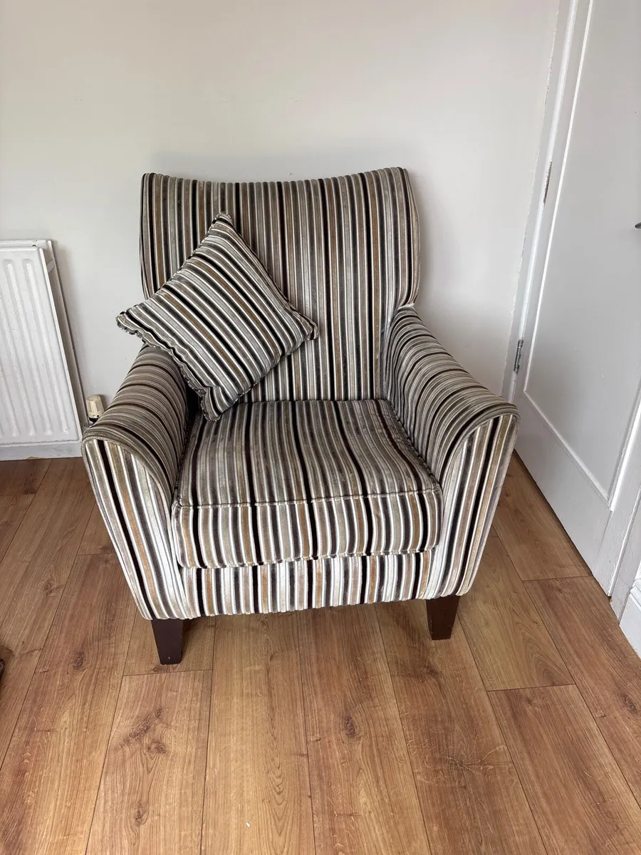 Arm chair and foot stool - Image 2