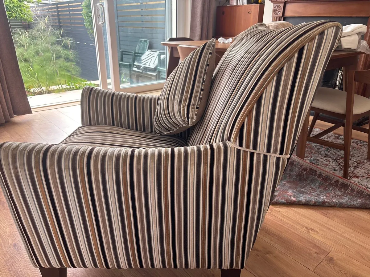 Arm chair and foot stool - Image 2