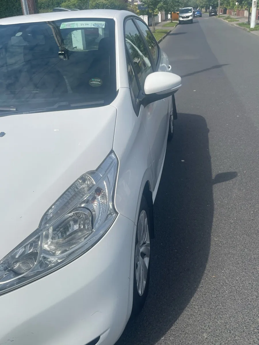 Peugeot 208 Quick Sale - Image 2