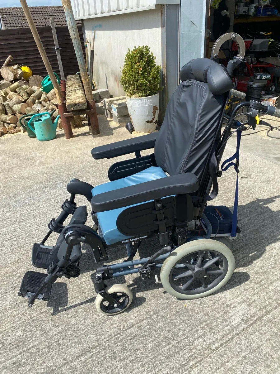 Electric wheelchair - Image 1