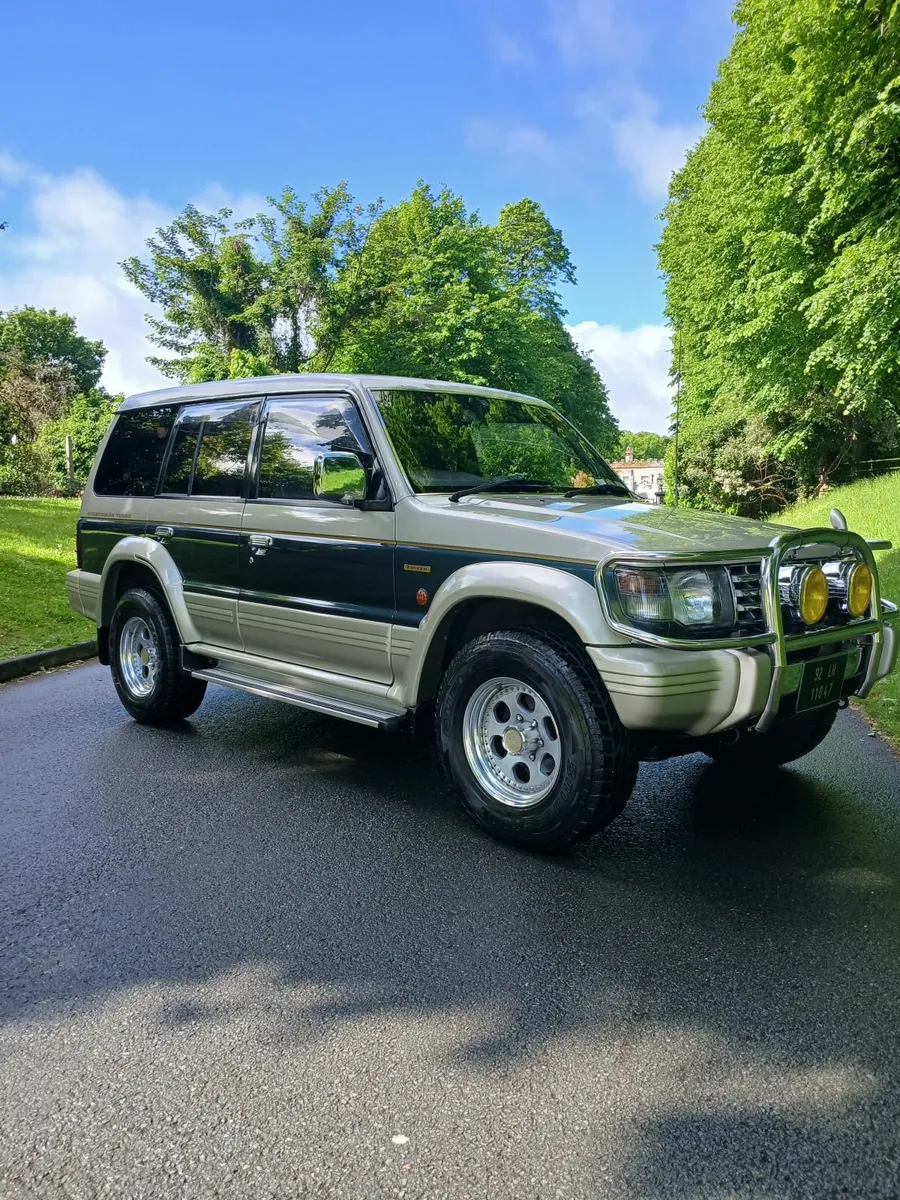 Mitsubishi Pajero Exceed 1992 Mk2 - Image 1