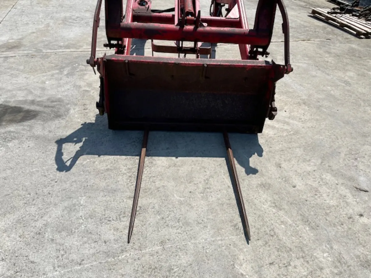 MF 80 Power Loader - Image 4