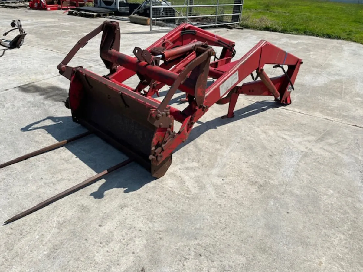 MF 80 Power Loader - Image 1