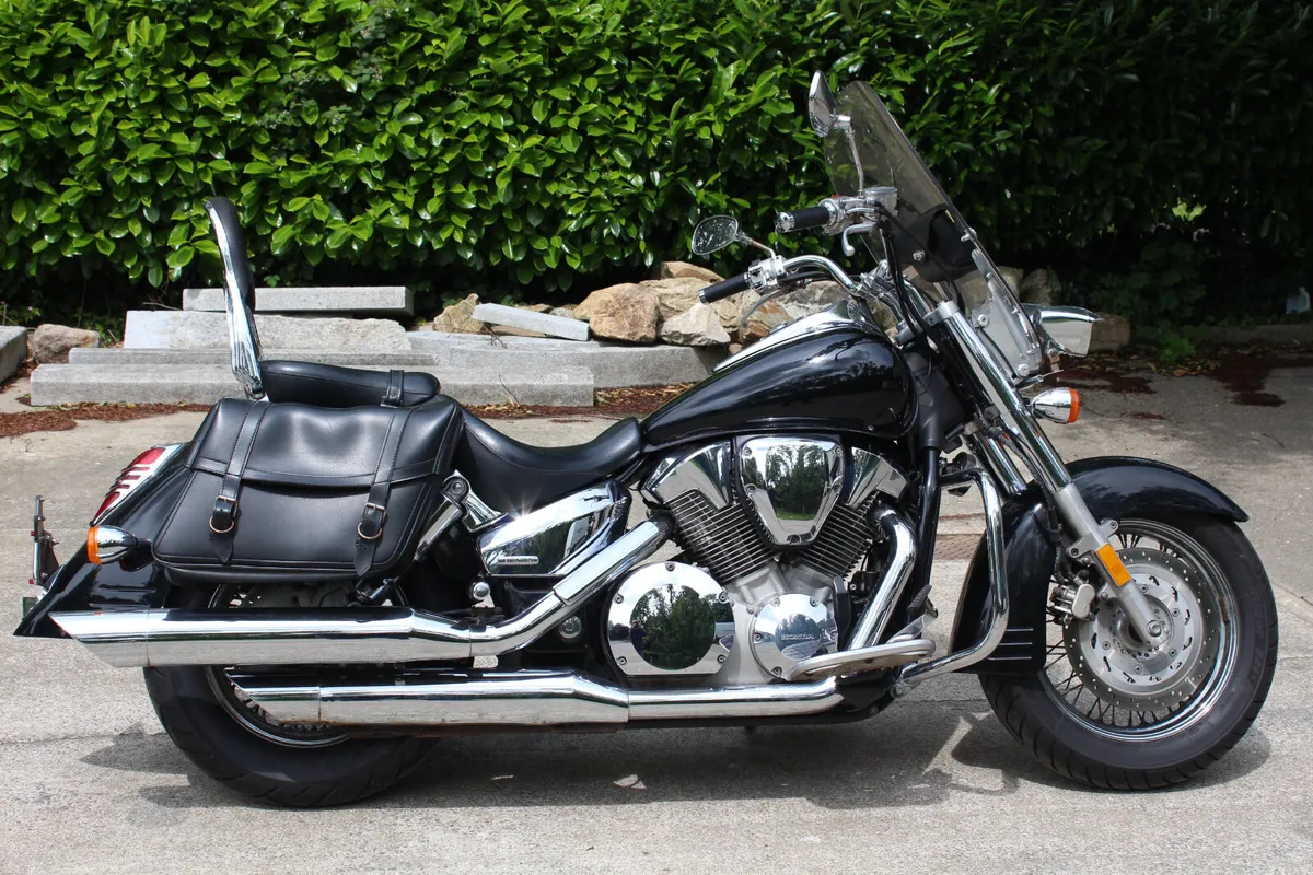 2005 Honda VTX1300 - Image 1