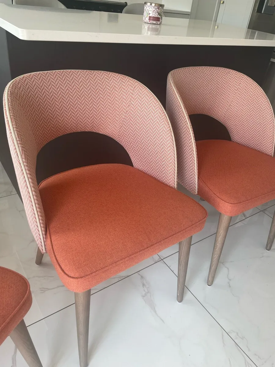 4 kitchen chairs - Image 1