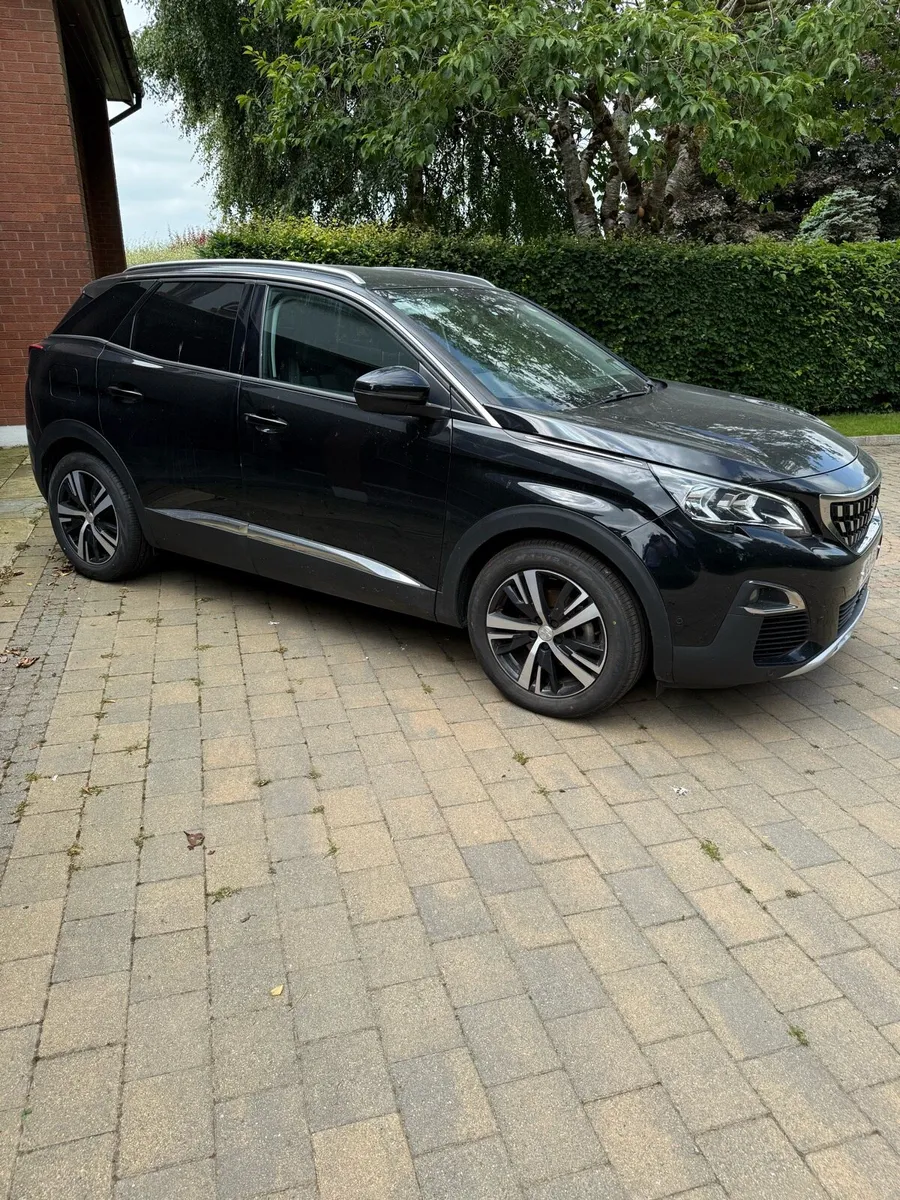 Peugeot 3008 Allure 1.2 - Image 2