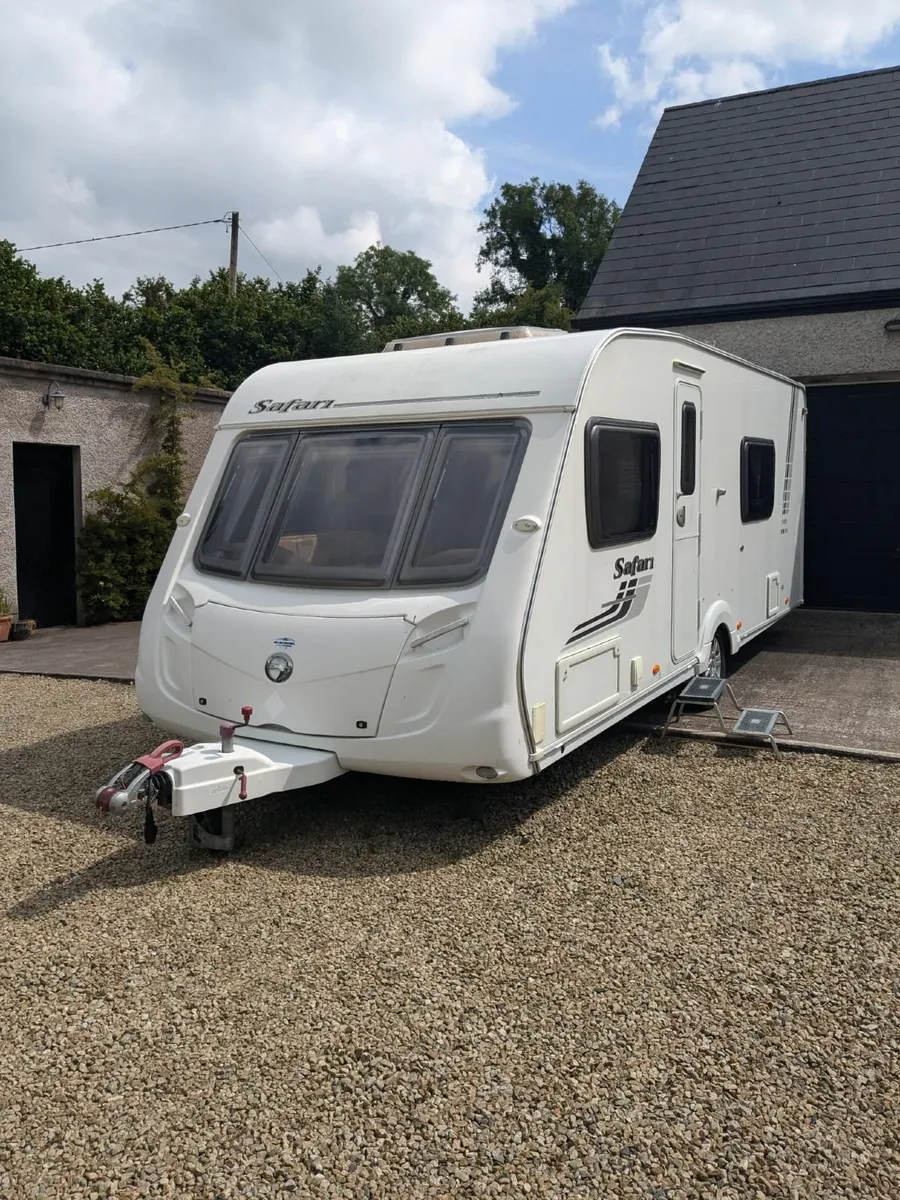 CARAVAN - Image 1