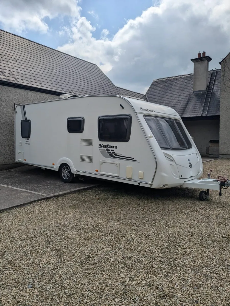 CARAVAN - Image 2