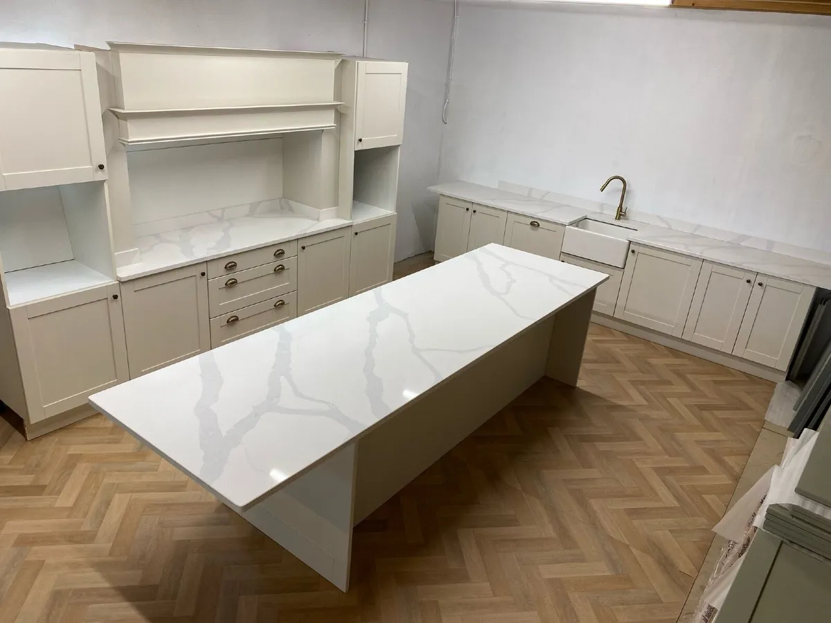 Painted Kitchen with Quartz - Image 1