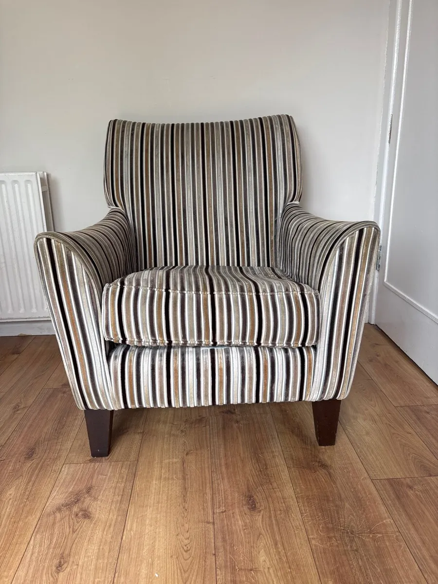 Arm chair and foot stool - Image 3
