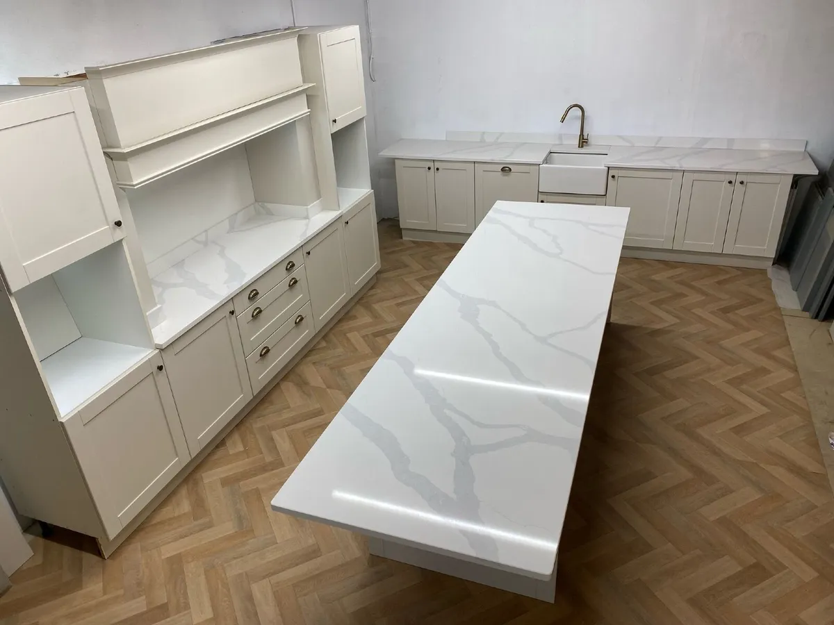 Painted Kitchen with Quartz - Image 4
