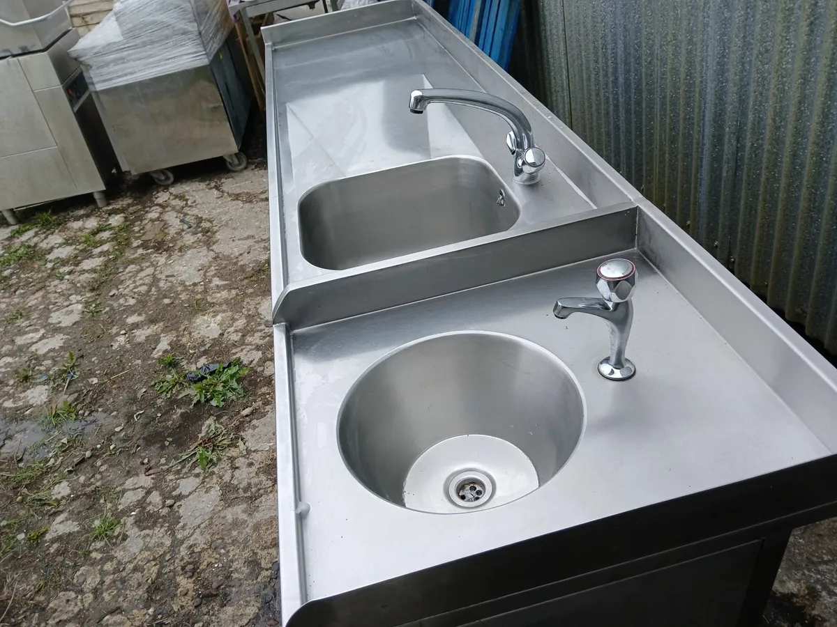 Stainless steel commercial sink unit delivered - Image 4