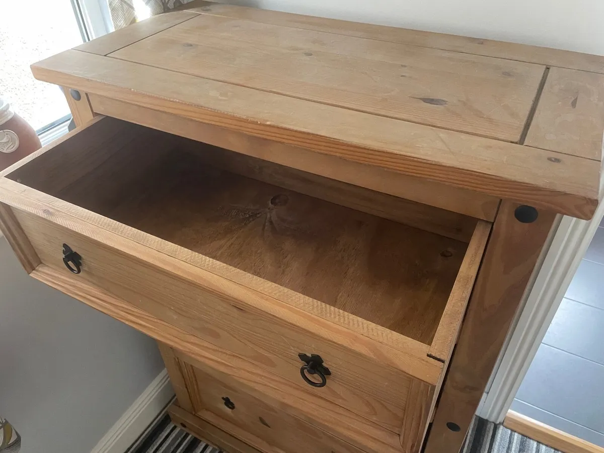 Chest of drawers for sale - Image 2