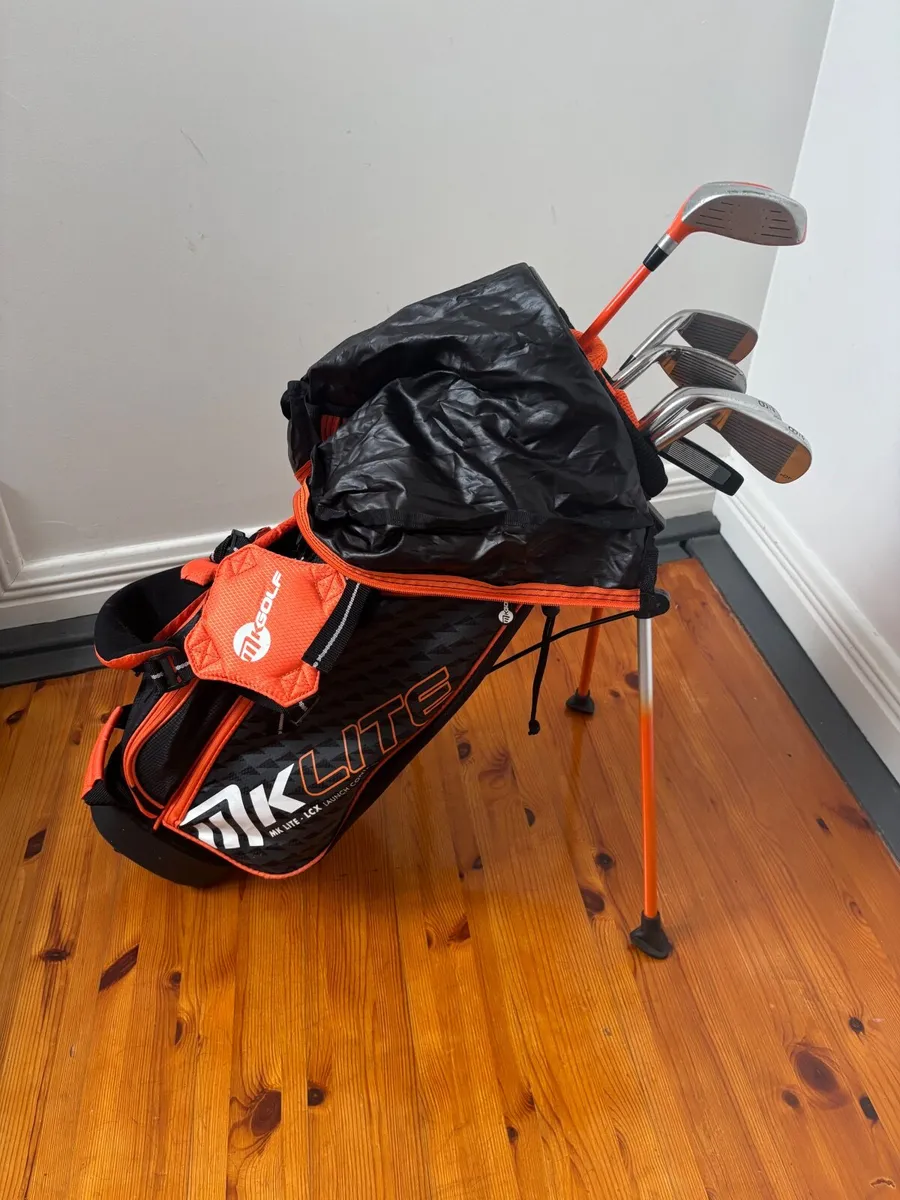 Small Boys Golf Bag & clubs - Image 1