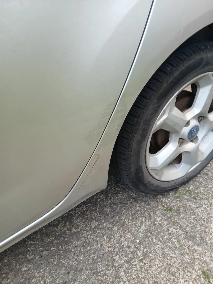 Ford Fiesta 2011 - Image 3