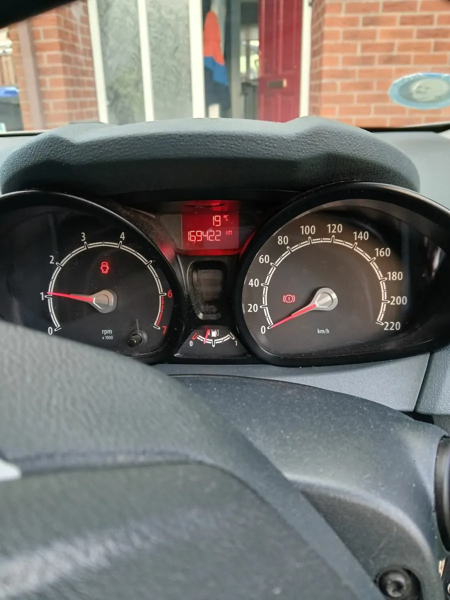 Ford Fiesta 2011 - Image 4
