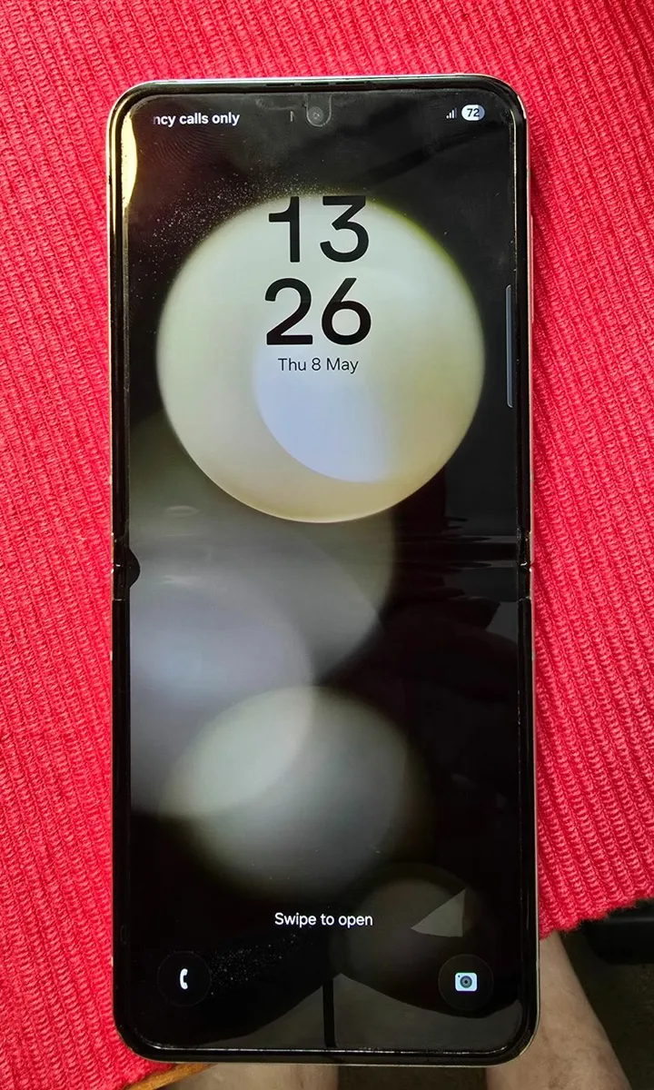 Samsung Galaxy Z Flip 5. 512GB - Image 3