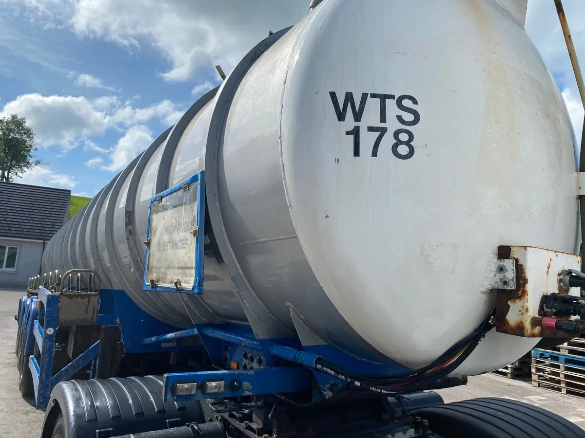 Vacuum Tanker Trailer - Image 2