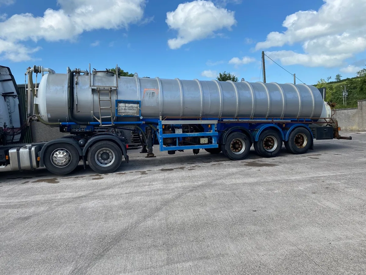 Vacuum Tanker Trailer - Image 4