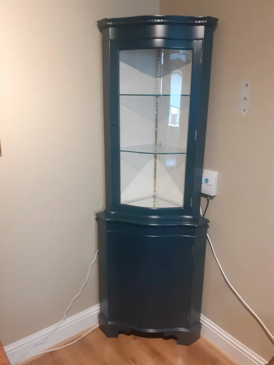 Drinks cabinet - Image 1
