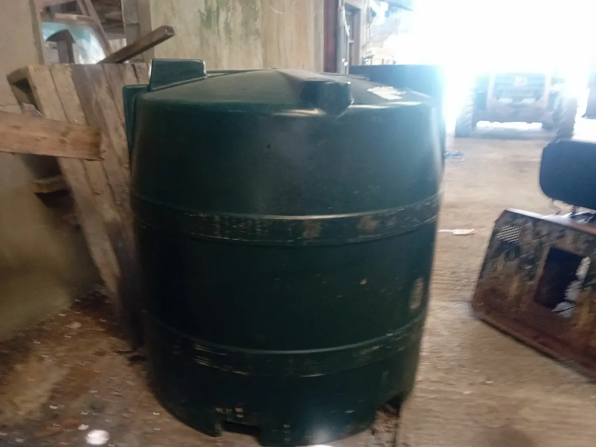 titan v 1300  oil tank - Image 2