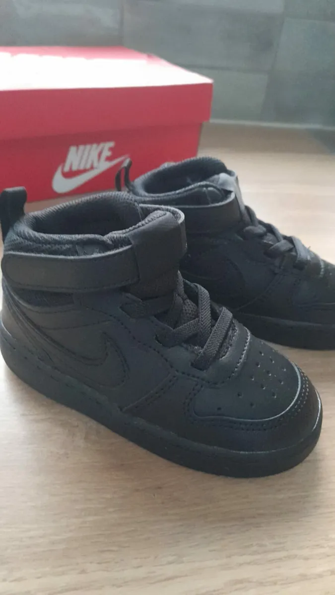 Nike boys boot trainers - Image 3