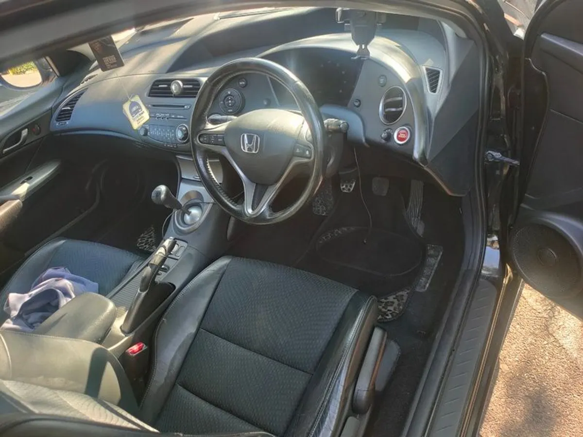 2010 Honda Civic - Image 3