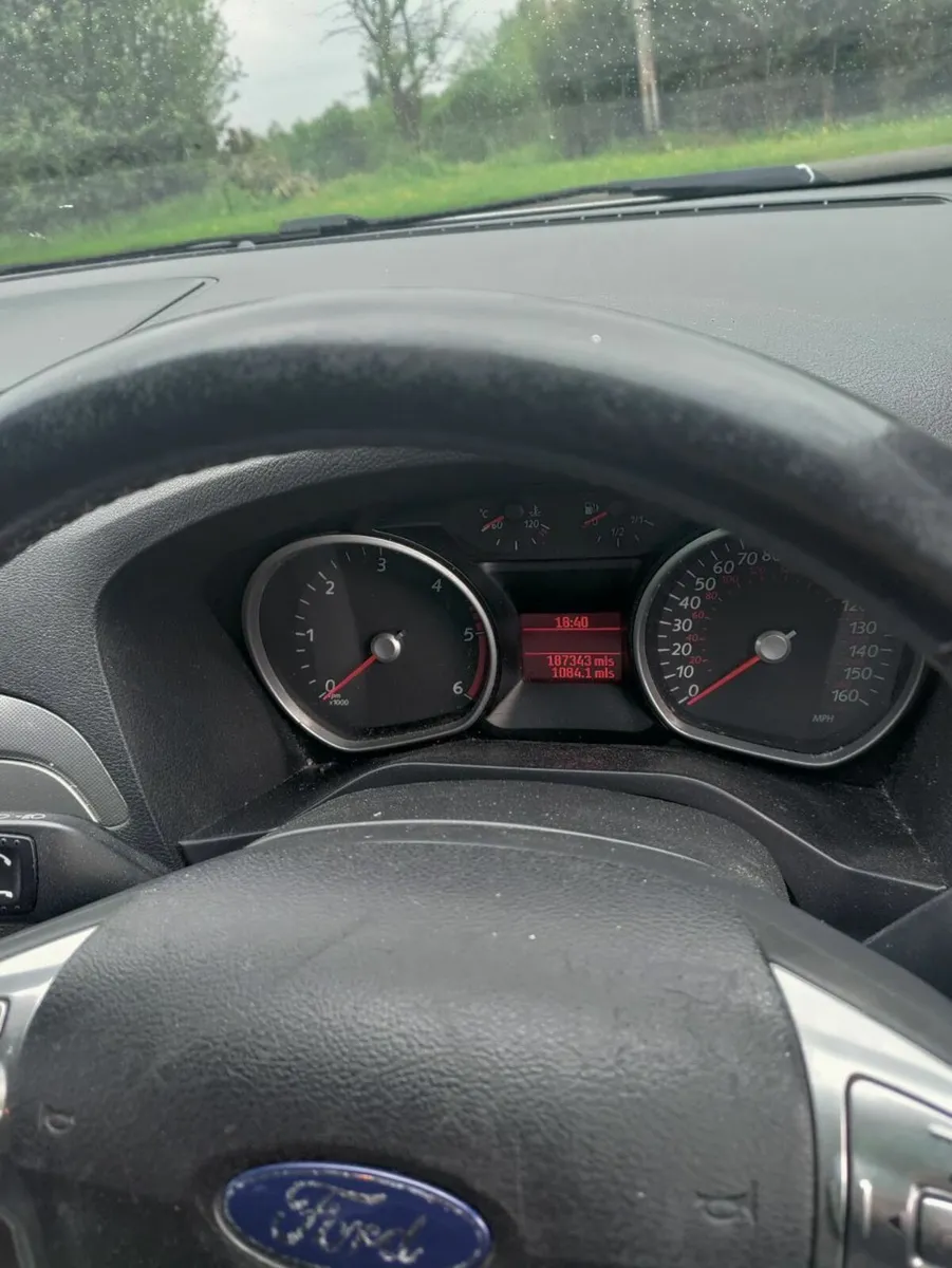 Ford S-Max 2010 - Image 2