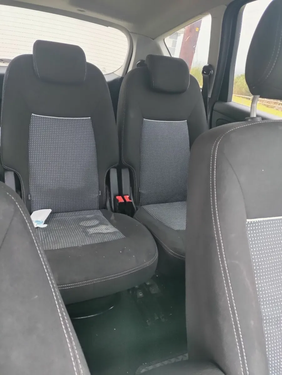 Ford S-Max 2010 - Image 3