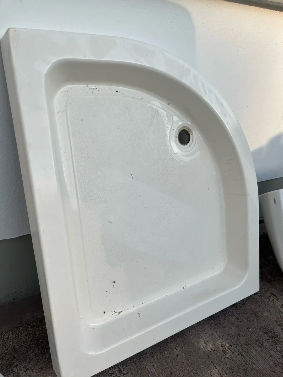 Offset Quadrant Shower Tray 800x900 - Image 3