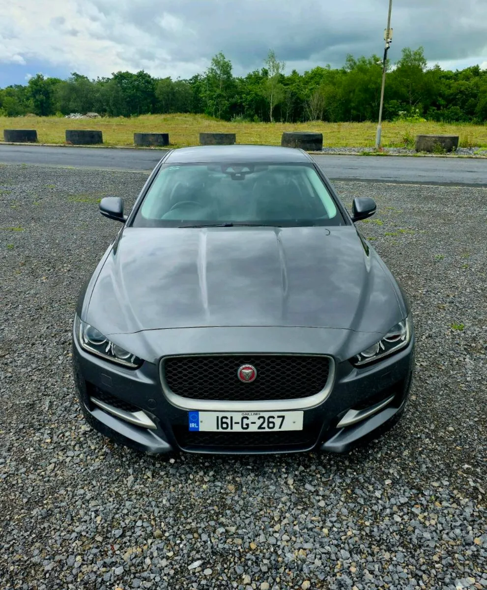 Jaguar XE R-Sport 2.0d Automatici - Image 2