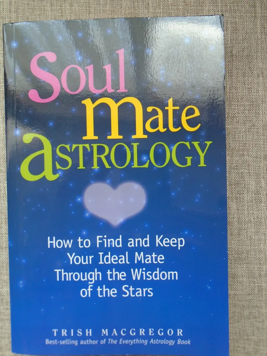 Soul mate astrology, Paperback book. Non fiction - Image 1