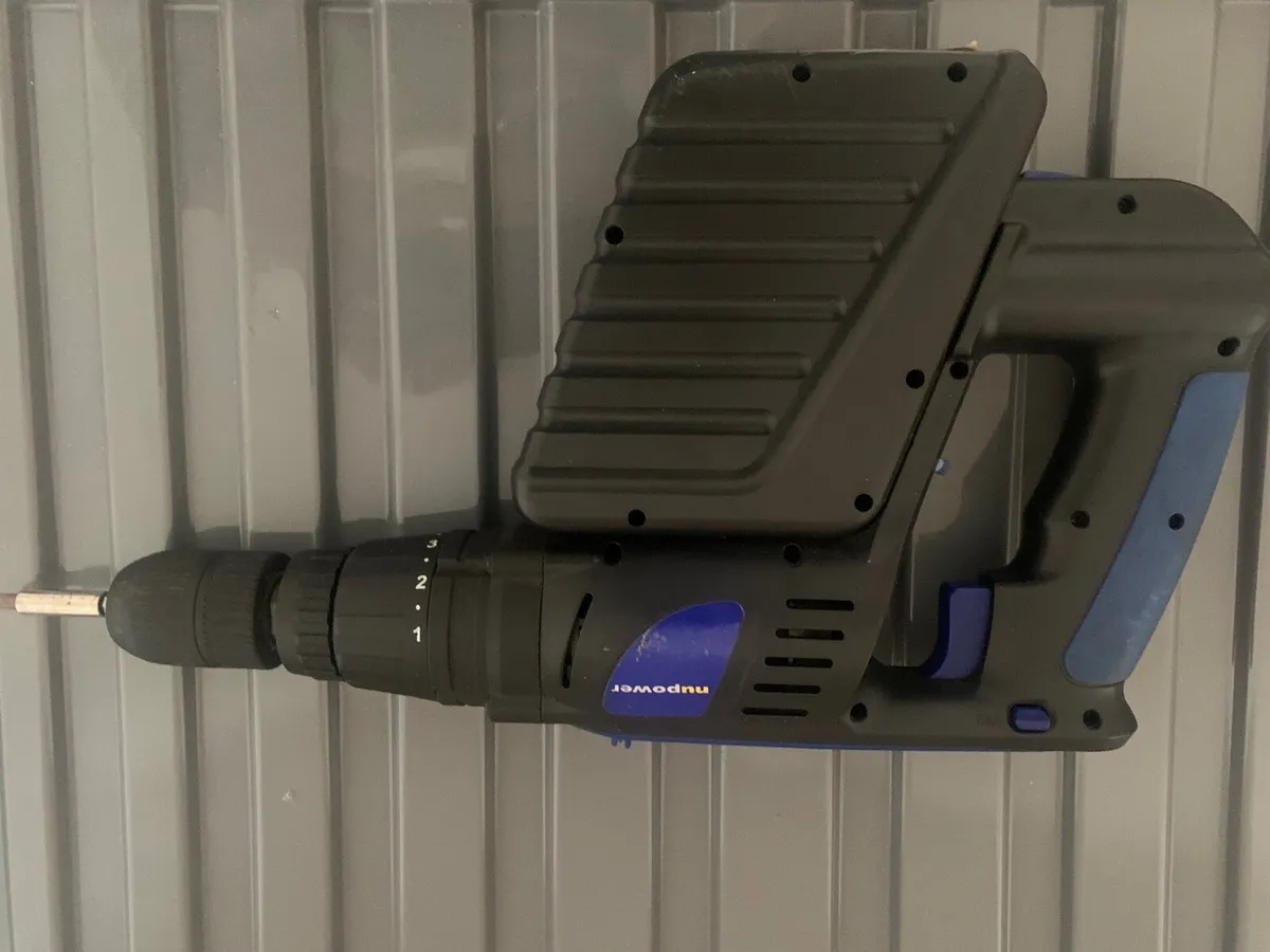 Hammer action drill - Image 3