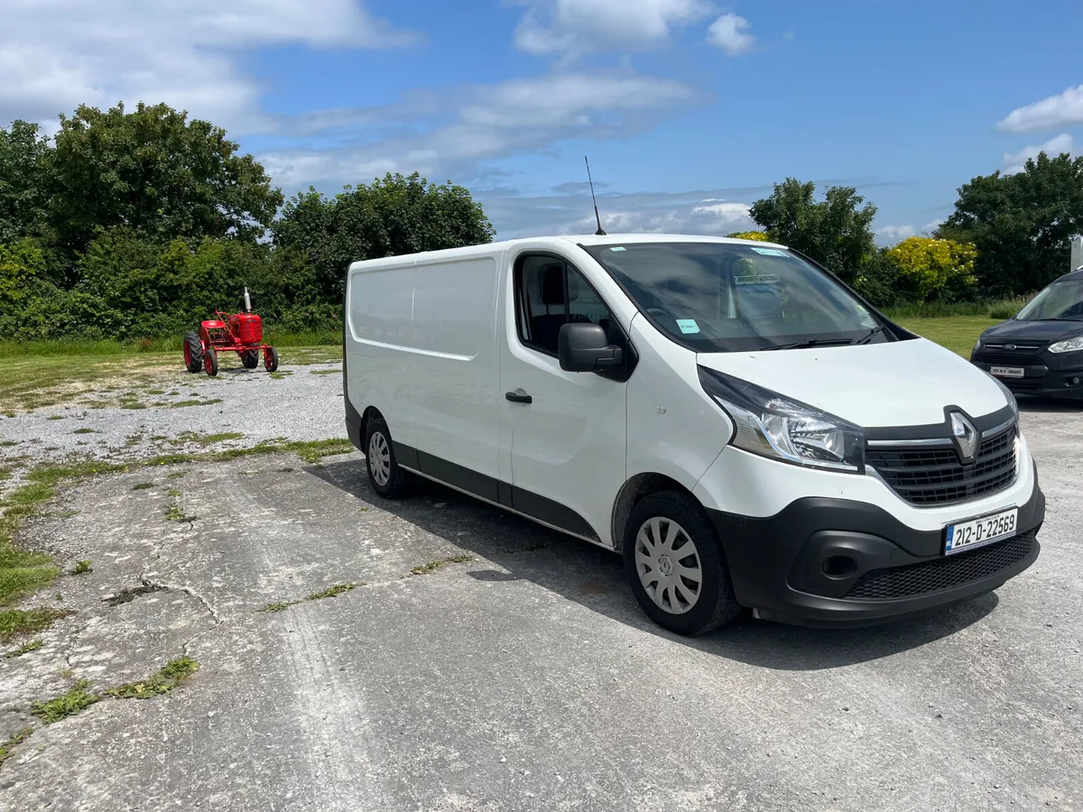 Renault Trafic 2021 - Image 2