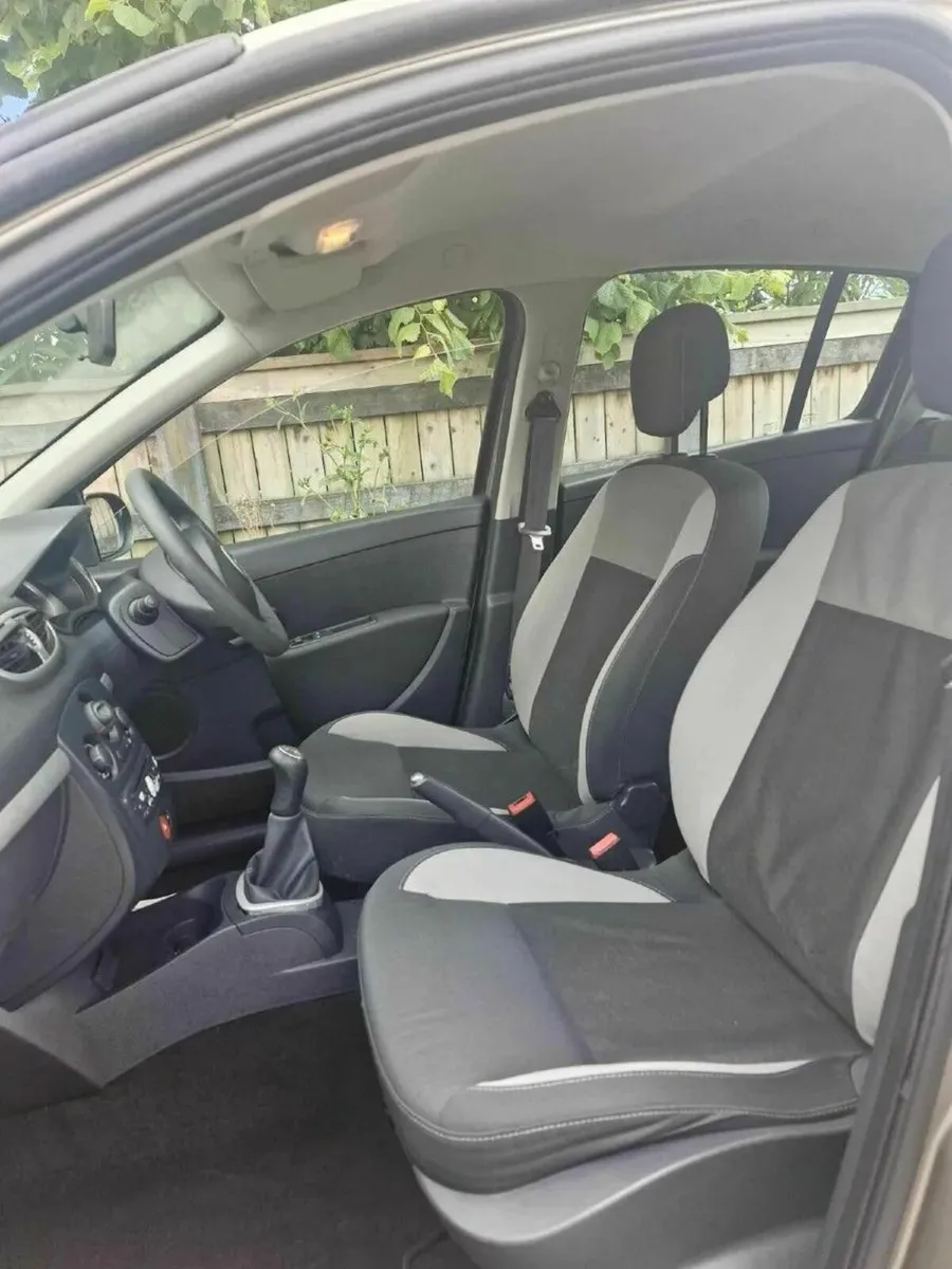 Renault Clio 2011 - Image 3