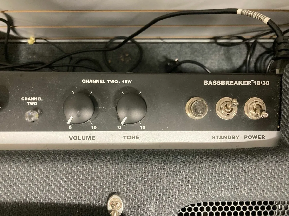 Fender BassBreaker Amplifier 18/30 - Image 4