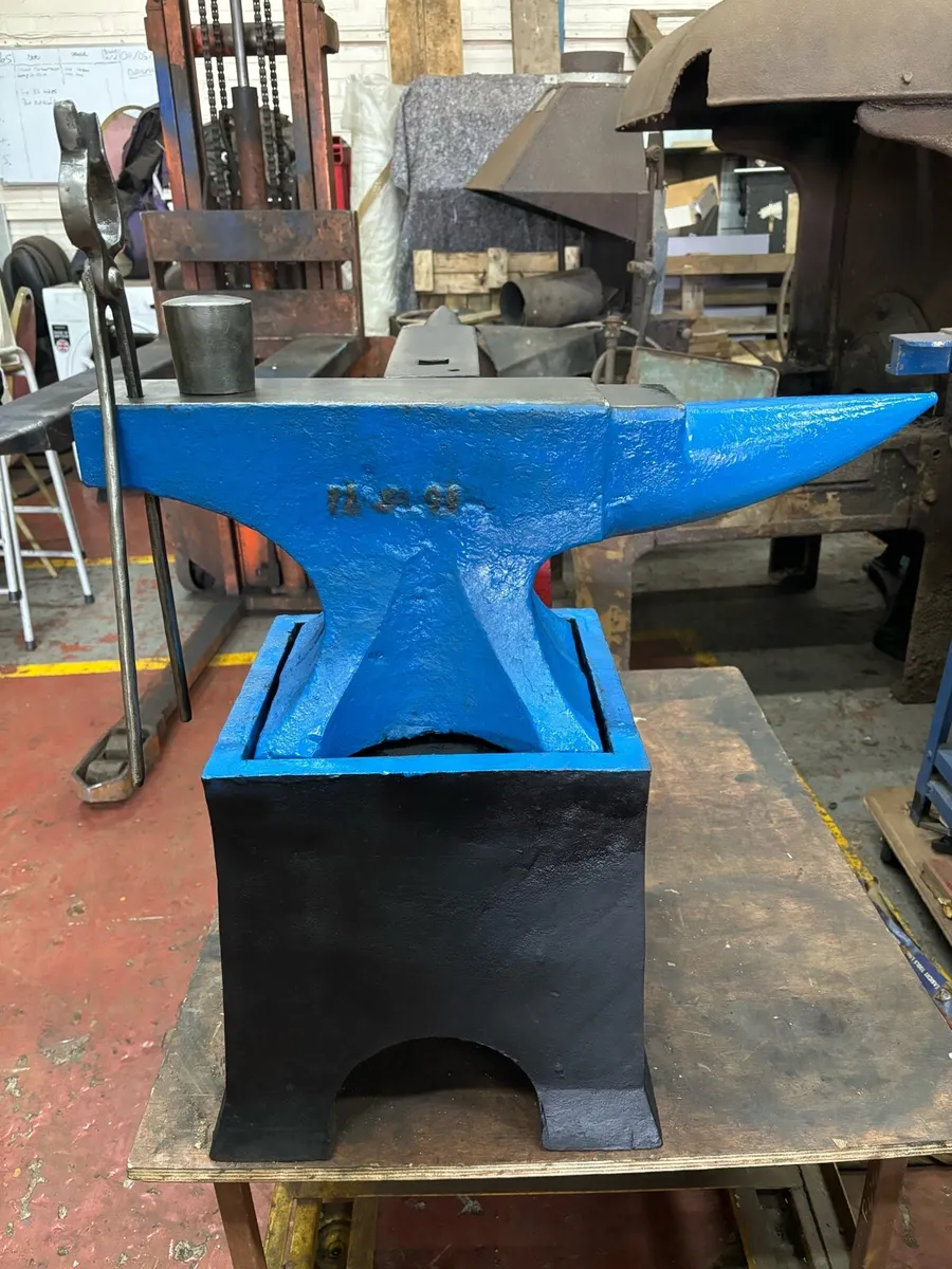Brooks 77 kg anvil factory H Stand - Image 1