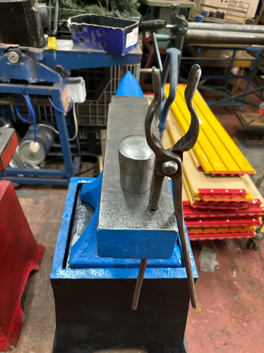 Brooks 77 kg anvil factory H Stand - Image 4