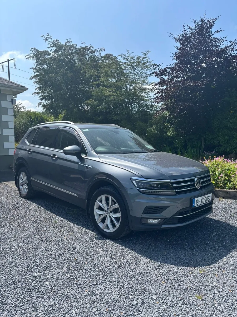 Car - Image 1